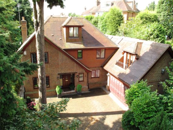 6&nbsp;Bedroom&nbsp;Detached